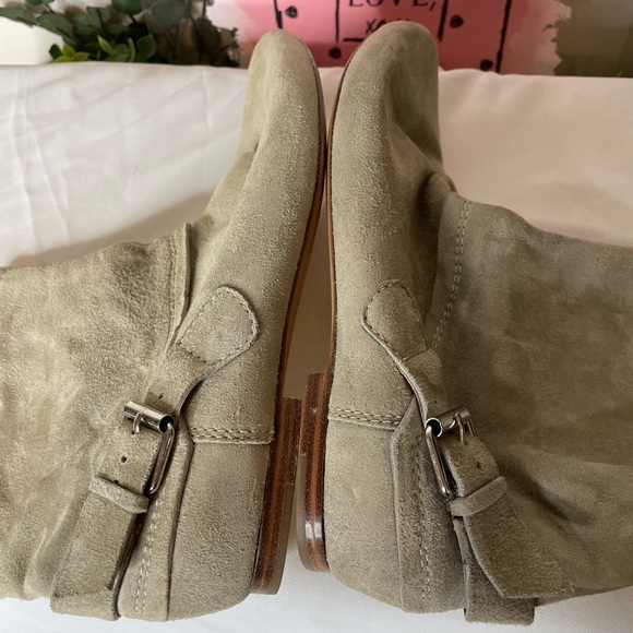 BELLE By Sigerson Morrison suede booties pull-on closure Sz 6 - Picture 5 of 9